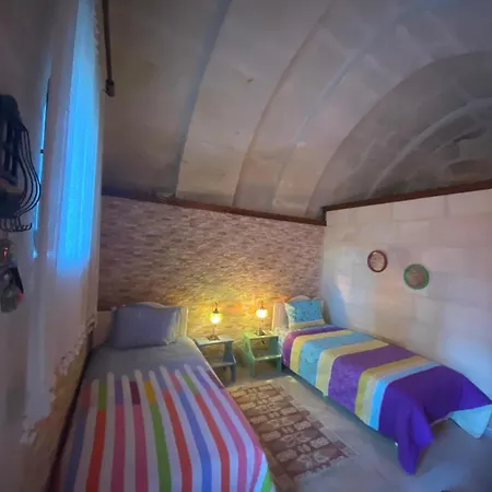 Naydehane Yesil * Ουργκούπ